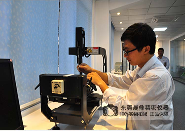 接觸角測量儀是一個模塊化測量系統(tǒng)用于生產(chǎn)泡沫和分析其行為的各種選項。當用攪拌器發(fā)泡時，我們先進的軟件新的泡沫閃光模塊捕獲泡沫的形成，特別是精確的。泡沫閃爍與正常攪拌中斷，同時檢測泡沫高度在休息期間。逐步上升的評價可以精確地分析強泡沫樣品之間的差異。泡沫Flash模塊可立即。我們還對光學泡沫高度測量算法進行了優(yōu)化，使之更加精確和健壯。您可以受益于這種適應和從一個更靈活的評價泡沫衰減。通過光學分析落在旋轉(zhuǎn)毛細管。毛細管的行動傾向是用來定位在其中心的下降，這也是在可移動的攝像頭捕捉的下降。它的新滴定位模塊，先進的軟件自動調(diào)整角度和相機位置，從而保持在視頻圖像的中心可靠滴。手動調(diào)整毛細管傾角和相機不再是必要的。 這種新功能特別便于長期測量。在較長的一段時間內(nèi)，即使是緩慢的下拉動作也會導致它退出所捕獲的圖像。那樣的話，評估就不可能了。由于滴定位功能，即使這樣的測量可以完全自動進行，而不必被監(jiān)控。    在較小的界面張力的情況下，多滴通常形成，而不是只有一個。這使得傳統(tǒng)的軟件難以進行評估。在新的高級模塊的幫助下，用于分析的水滴現(xiàn)在可以被選擇并保存在圖像的中心，具有水滴定位功能。這個新特性在準備階段特別有用，因為即使有分裂液滴，也不需要新的劑量。