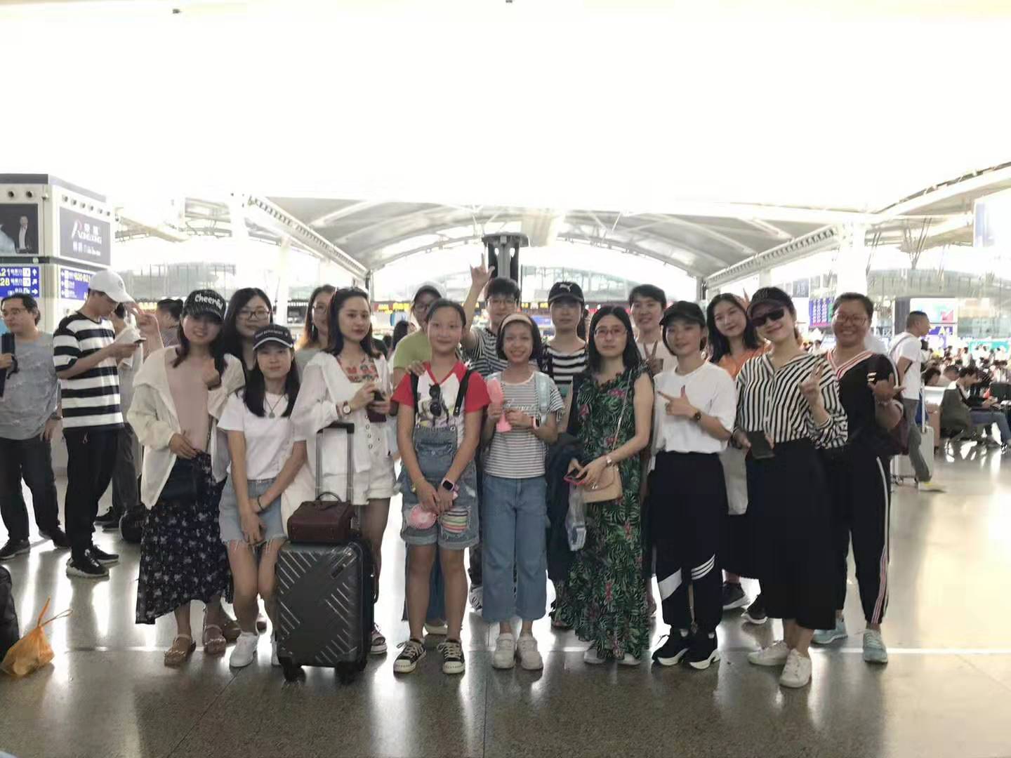 如火盛夏，風景如畫。探尋心靈綠州，大晟鼎桂林陽朔游?。?！ 